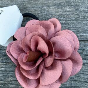 Elegant Pink Flower Hair Tie